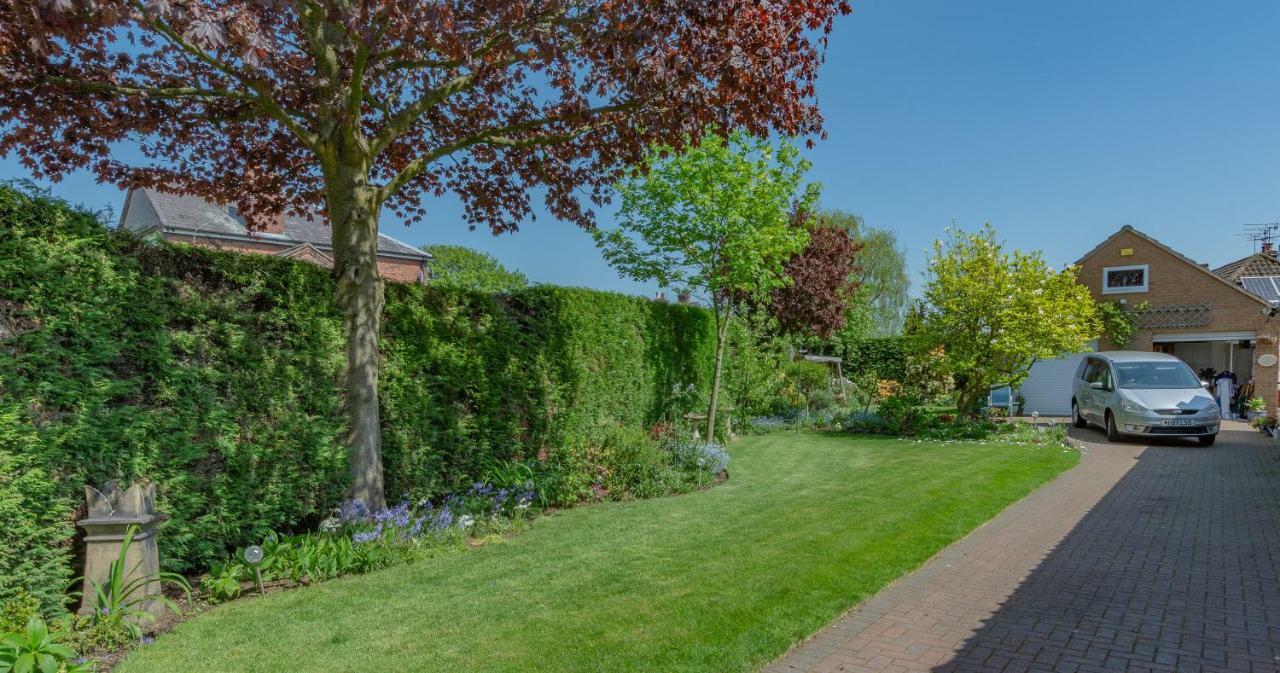 The Kiwi House Bed & Breakfast Sandbach Exterior photo